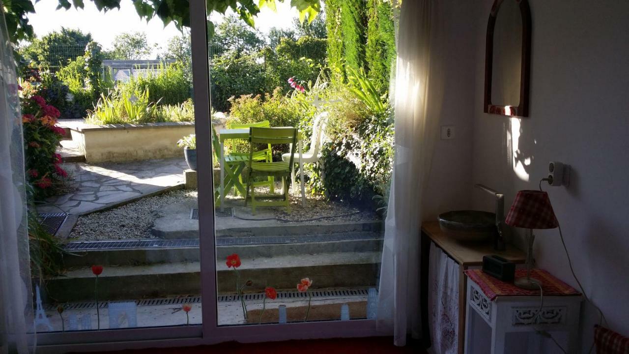 Les Nympheas, Appart Au Calme Et Grand Jardin A 15 Min De Disneyland, Crecy-la-Chapelle Kültér fotó